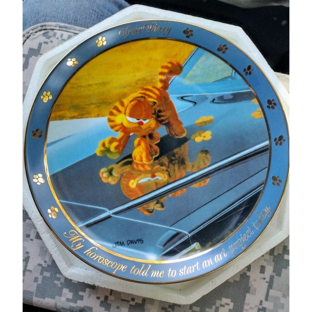 GARFIELD Dear Diary Series ART PROJECT Collector PLATE Jim Davis Sees Reflection